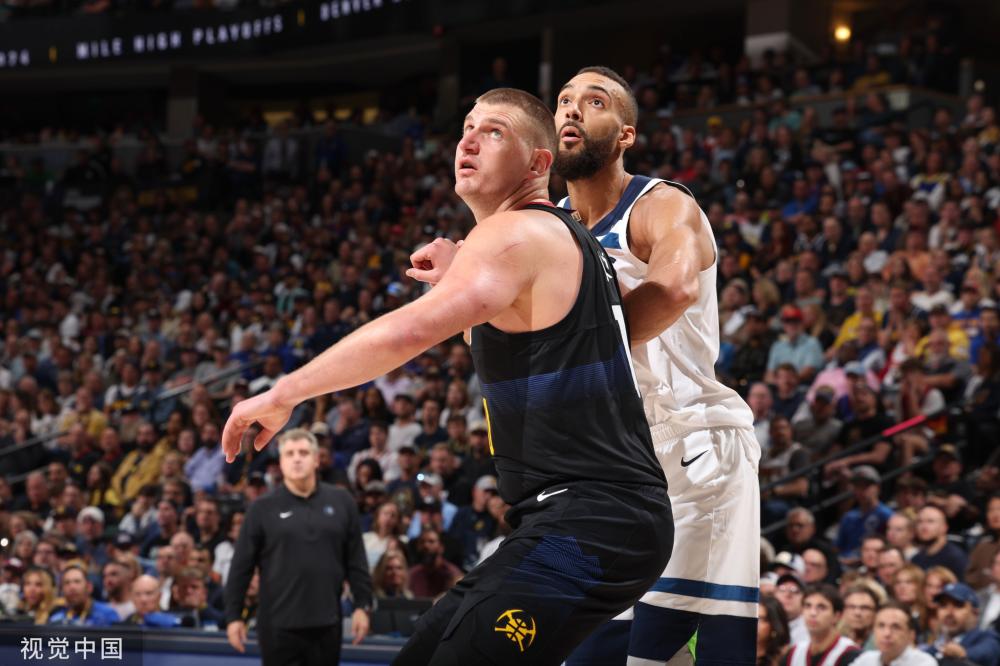 当他在社交 当他在社交