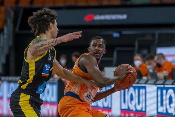 后卫的行列 后卫的行列